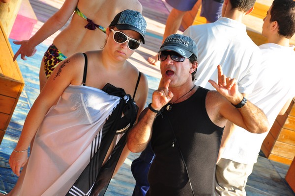 Champagne Showers @ Edde Sands